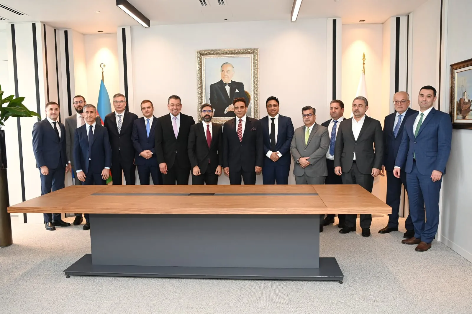 SOCAR и компания из ОАЭ подписали соглашение об интеллектуальной газовой сети (ФОТО)