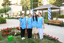 При участии вице-президента Фонда Гейдара Алиева Лейлы Алиевой в пользование жителей передан очередной благоустроенный двор (ФОТО)