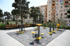 При участии вице-президента Фонда Гейдара Алиева Лейлы Алиевой в пользование жителей передан очередной благоустроенный двор (ФОТО)