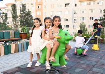 При участии вице-президента Фонда Гейдара Алиева Лейлы Алиевой в пользование жителей передан очередной благоустроенный двор (ФОТО)