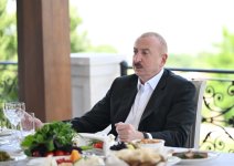В Шуше состоялся совместный обед Президента Ильхама Алиева и Гурбангулы Бердымухамедова (ФОТО)