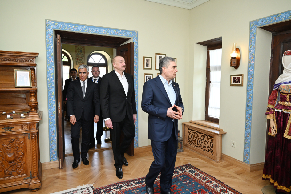 Президент Ильхам Алиев и Гурбангулы Бердымухамедов посетили усадебный комплекс Мехмандаровых в Шуше (ФОТО)