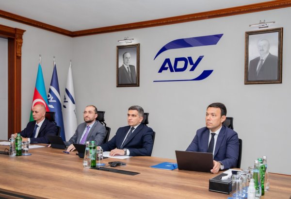Обсуждены возможности сотрудничества между ж/д структурами Азербайджана и Пакистана (ФОТО)