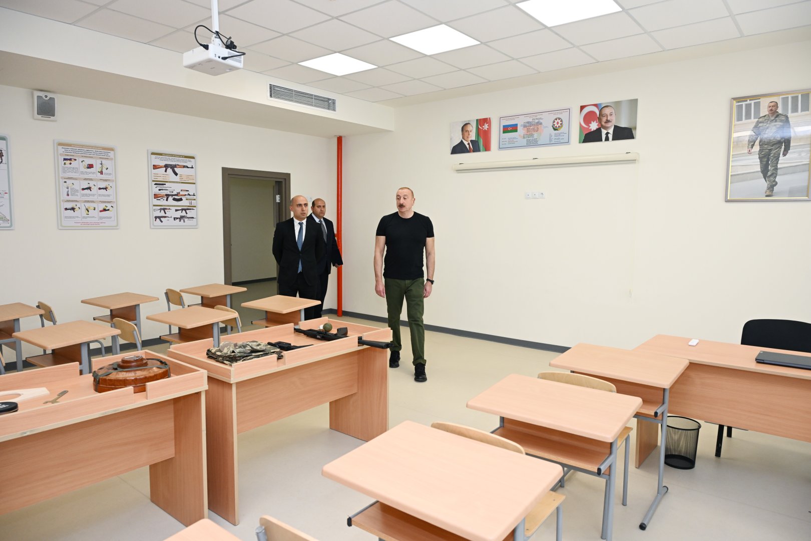 Президент Ильхам Алиев принял участие в открытии здания Агдамской городской полной средней школы номер 1 (ФОТО)