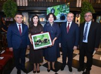 Вице-президент Фонда Гейдара Алиева Лейла Алиева приняла участие в вечере «Неизвестный нам Конфуций» в Бакинском книжном центре (ФОТО)