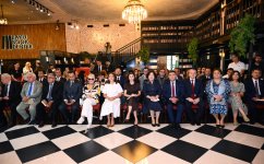 Вице-президент Фонда Гейдара Алиева Лейла Алиева приняла участие в вечере «Неизвестный нам Конфуций» в Бакинском книжном центре (ФОТО)