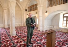 Президент Ильхам Алиев принял участие в открытии после реставрации здания исторической мечети в селе Гияслы Агдамского района (ФОТО)