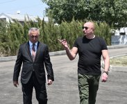 Президент Ильхам Алиев ознакомился с работами, проводимыми в селе Тезебина Ходжалинского района (ФОТО)