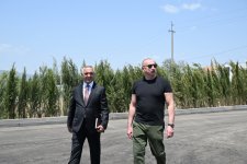 Президент Ильхам Алиев ознакомился с работами, проводимыми в селе Тезебина Ходжалинского района (ФОТО)