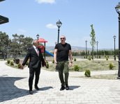 Президент Ильхам Алиев ознакомился с работами, проводимыми в селе Тезебина Ходжалинского района (ФОТО)