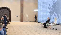 В Ханкенди состоялась встреча Президента Ильхама Алиева с участниками III Шушинского Глобального медиафорума (ФОТО/ВИДЕО)