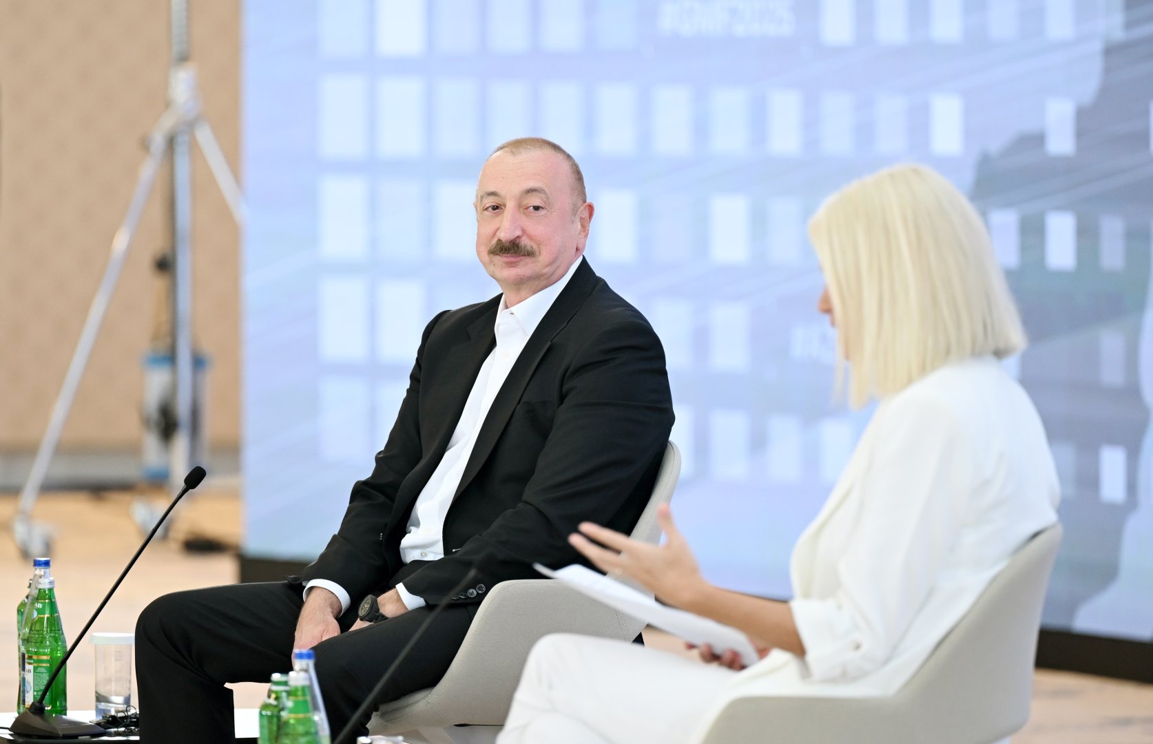 В Ханкенди состоялась встреча Президента Ильхама Алиева с участниками III Шушинского Глобального медиафорума (ФОТО/ВИДЕО)