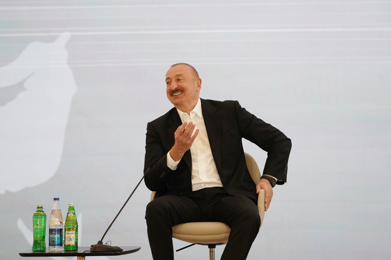 В Ханкенди состоялась встреча Президента Ильхама Алиева с участниками III Шушинского Глобального медиафорума (ФОТО/ВИДЕО)