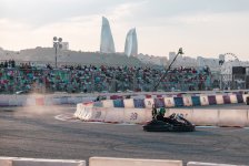 «Легенды ночи» произвели фурор в Баку: Legend Cars, финал картинга и дрифт-шоу (ФОТО)