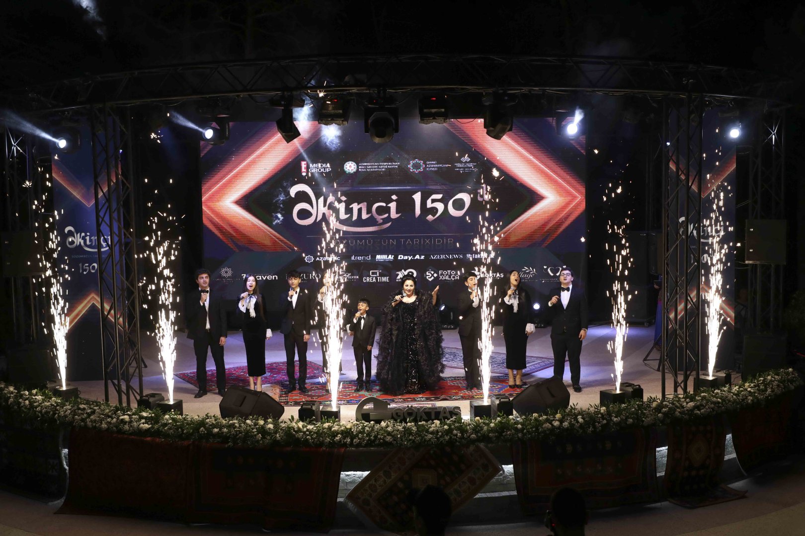 Состоялось мероприятие на темы "Экинчи - 150 лет: Слово нашей истории" и "Ковры расскажут историю Западного Азербайджана" (ФОТО)
