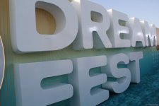 Под летним небом Каспия в Баку стартовал Dream Fest 2025 – звезды на бирюзовой дорожке (ФОТО)