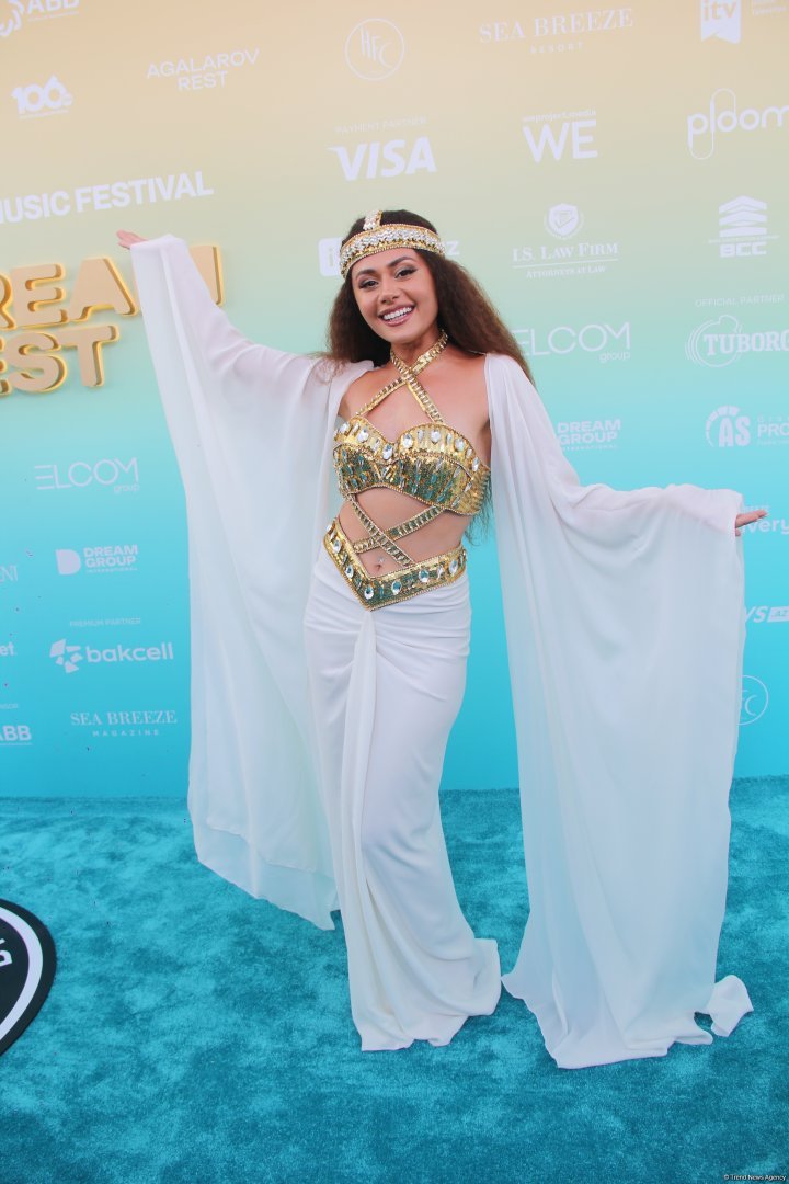 Под летним небом Каспия в Баку стартовал Dream Fest 2025 – звезды на бирюзовой дорожке (ФОТО)