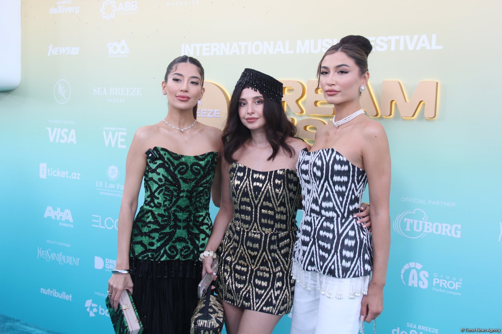 Под летним небом Каспия в Баку стартовал Dream Fest 2025 – звезды на бирюзовой дорожке (ФОТО)