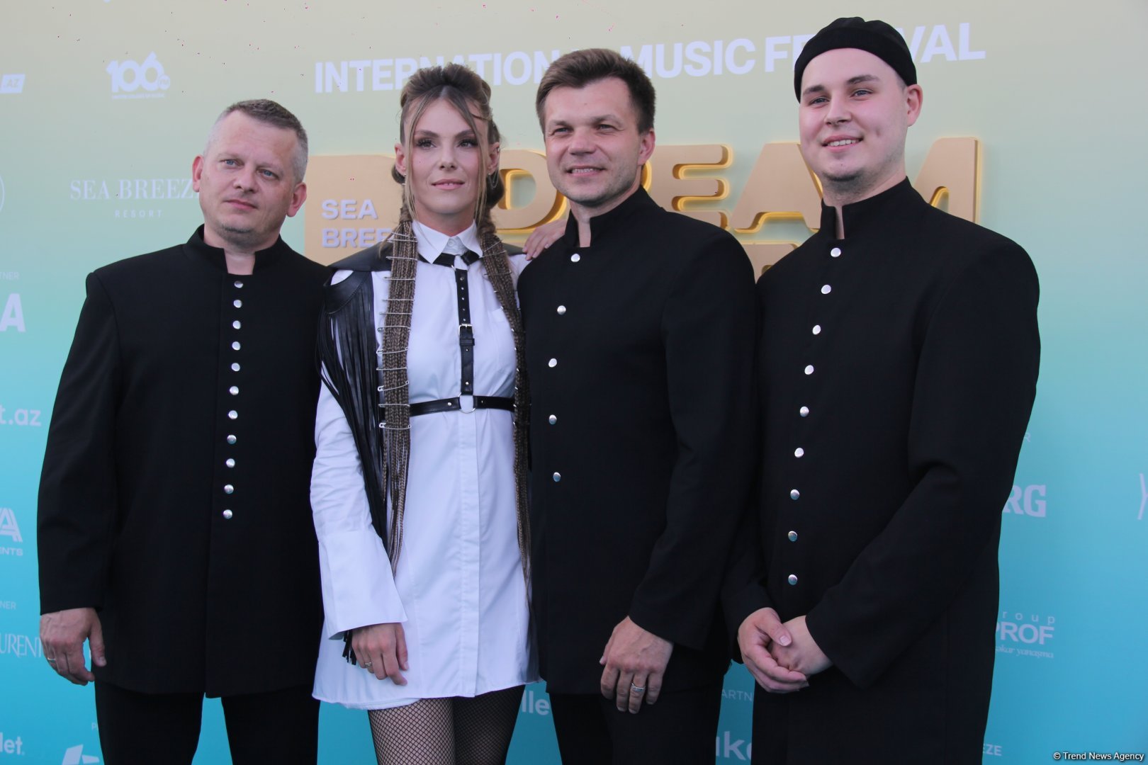 Под летним небом Каспия в Баку стартовал Dream Fest 2025 – звезды на бирюзовой дорожке (ФОТО)
