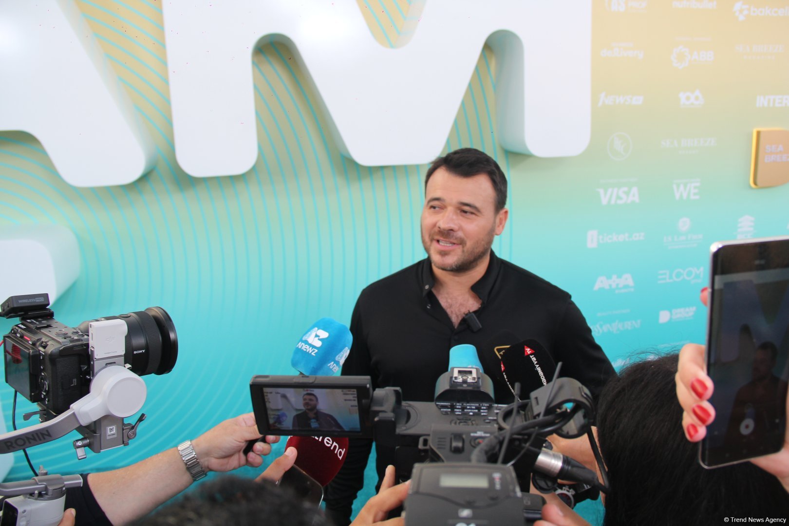 Под летним небом Каспия в Баку стартовал Dream Fest 2025 – звезды на бирюзовой дорожке (ФОТО)