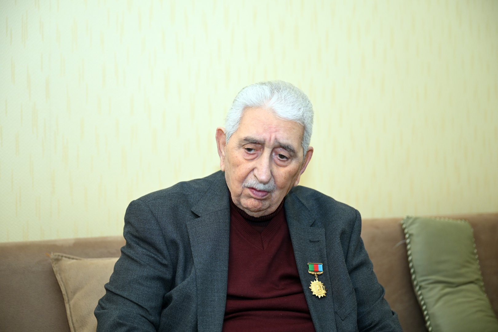 Состояние народного артиста Азербайджана Арифа Бабаева остается тяжелым