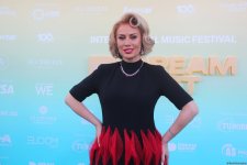 Бирюзовая магия на берегу Каспия: второй день Dream Fest 2025 в Баку (ФОТО)