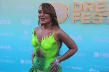 Бирюзовая магия на берегу Каспия: второй день Dream Fest 2025 в Баку (ФОТО)