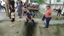 В село Гасанриз Агдеринского района возвращается очередная группа бывших вынужденных переселенцев (ФОТО)