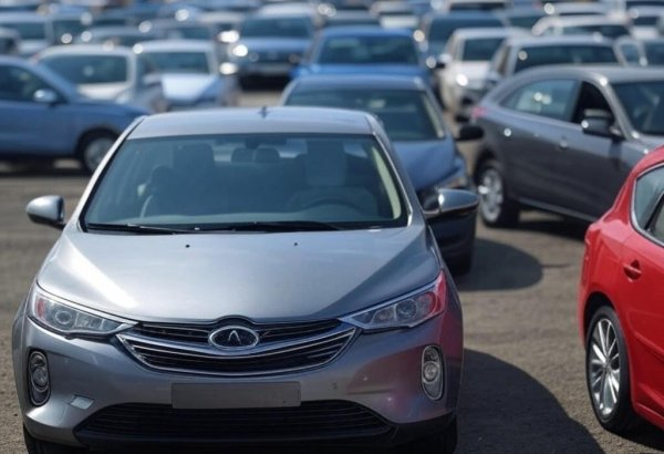 Азербайджан увеличил импорт автомобилей в январе-июле