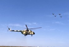 Военные пилоты Азербайджана выполнили учебно-тренировочные полеты (ФОТО)