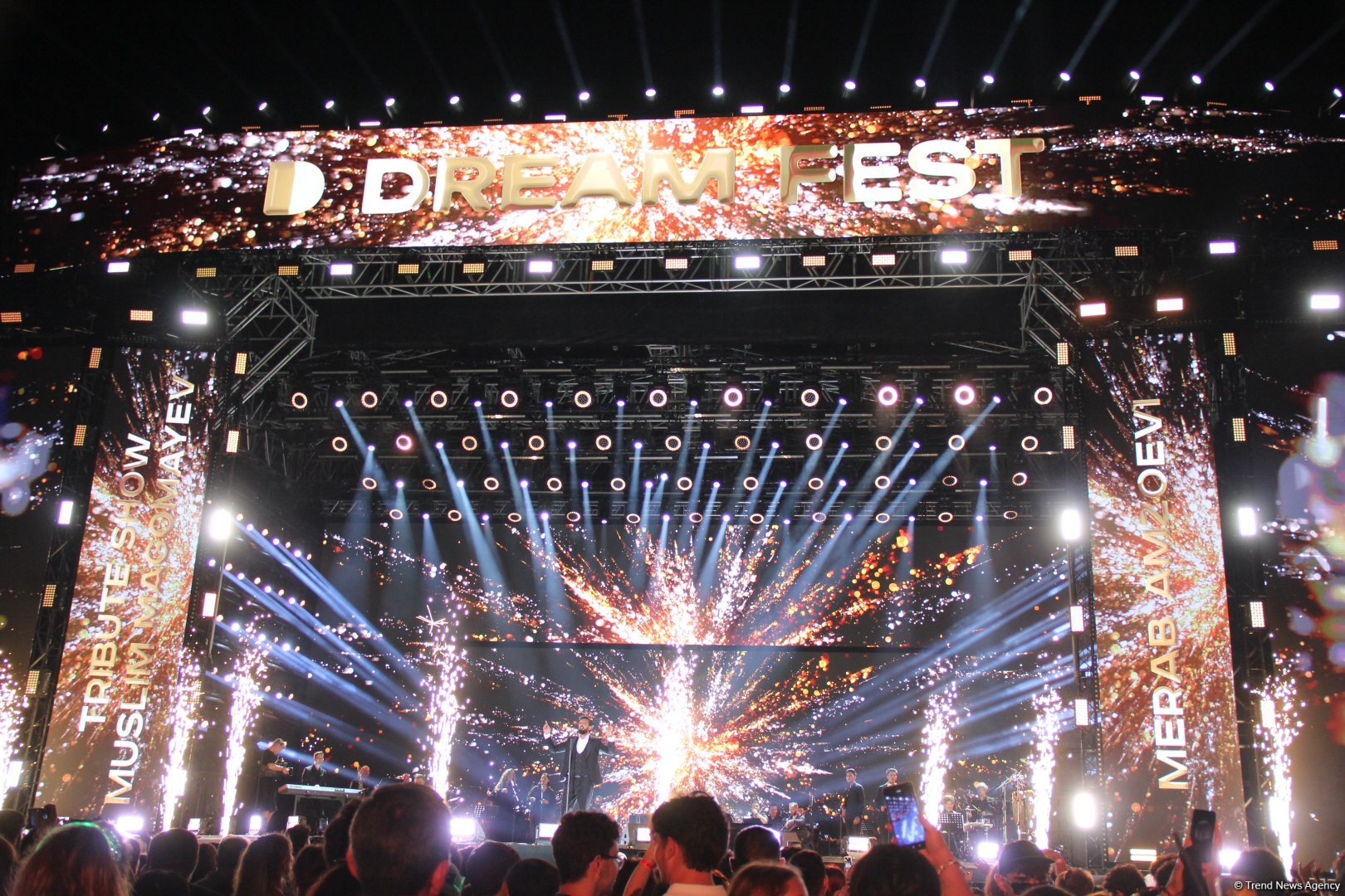 Калейдоскоп эмоций на Dream Fest в Баку - трибьют Муслима Магомаева и легенды эстрады, концерты Blue и Emin… (ФОТО)
