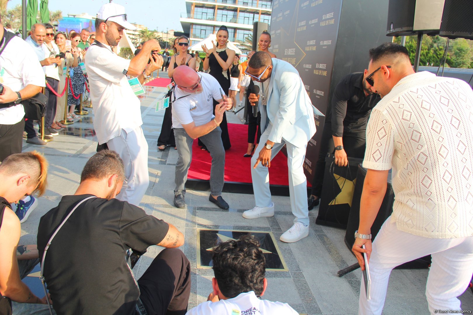 Сразу пять звезд-легенд 80-90-х зажглись на Walk of Fame в Баку (ФОТО)