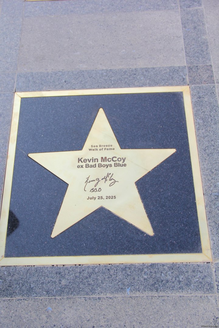 Сразу пять звезд-легенд 80-90-х зажглись на Walk of Fame в Баку (ФОТО)