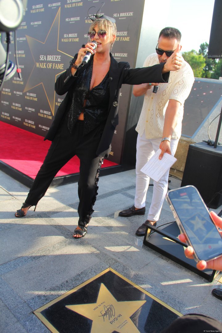 Сразу пять звезд-легенд 80-90-х зажглись на Walk of Fame в Баку (ФОТО)