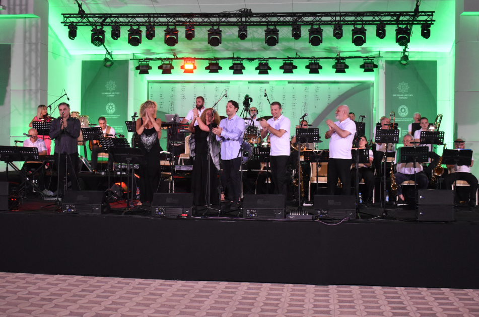 Музыкальная группа Tbilisi Big Band порадовала меломанов энергичным выступлением на Габалинском фестивале (ФОТО)