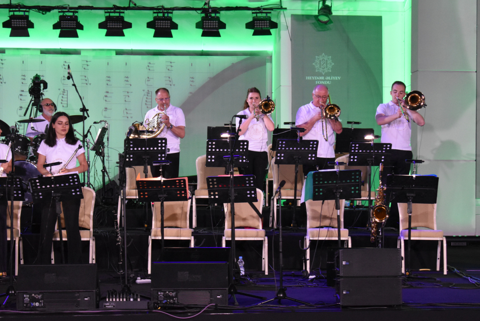Музыкальная группа Tbilisi Big Band порадовала меломанов энергичным выступлением на Габалинском фестивале (ФОТО)