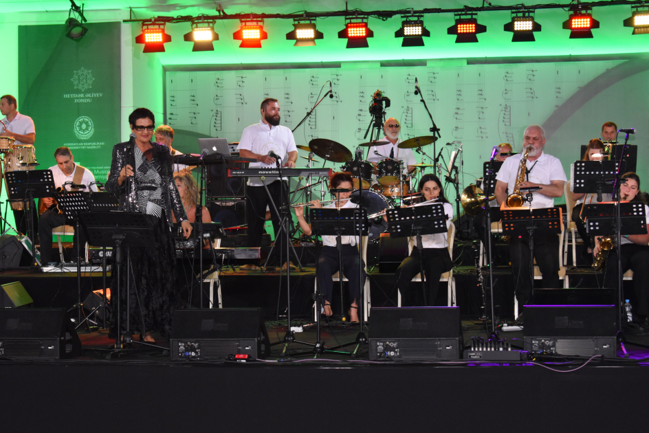 Музыкальная группа Tbilisi Big Band порадовала меломанов энергичным выступлением на Габалинском фестивале (ФОТО)