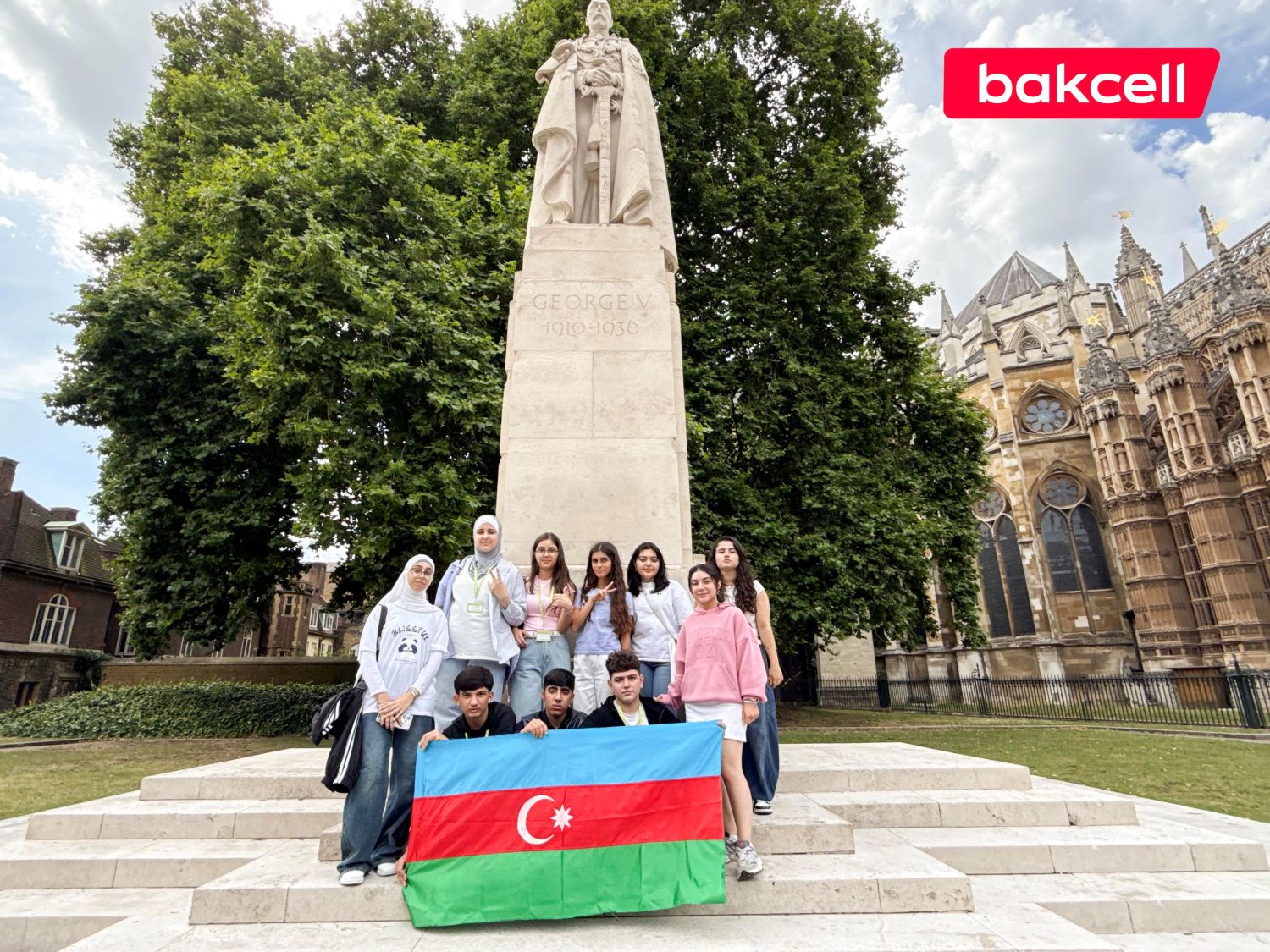 Летняя школа «YAŞAT» стартовала в Лондоне при поддержке компании Bakcell (ФОТО)