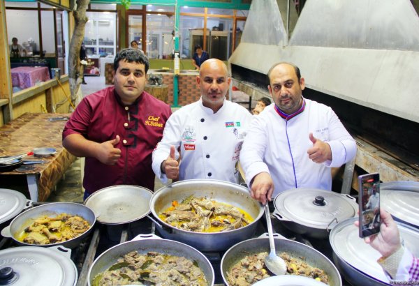 В Şuşa Qalası состоялась презентация блюд карабахской кухни для гостей Pastry & Bakery Chefs Baku Cup 2025 (ФОТО)