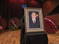 Выдающегося исполнителя мугама Арифа Бабаева аплодисментами проводили в последний путь (ФОТО)