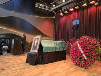 Выдающегося исполнителя мугама Арифа Бабаева аплодисментами проводили в последний путь (ФОТО)