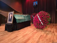 В Баку прошла церемония прощания с выдающимся исполнителем мугама Арифом Бабаевым (ФОТО)