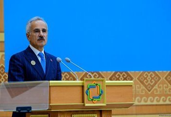 Активное использование Среднего коридора позволит повысить эффективность мировой торговли - турецкий министр