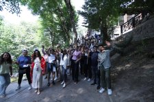 Участники VI летнего лагеря диаспорской молодежи побывали в Шуше (ФОТО)