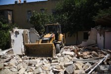 В Баку начался снос аварийных зданий на территории "Советской" (Эксклюзив) (ВИДЕО/ФОТО)