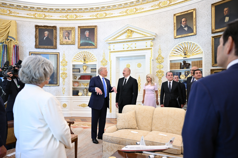 Президент Ильхам Алиев прибыл в Белый дом (ФОТО/ВИДЕО)