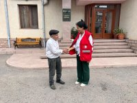Представители Азербайджанского общества Красного Полумесяца посетили жителей армянского происхождения в Ханкенди (ФОТО)