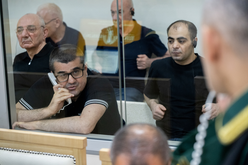Лица, ставшие вынужденными переселенцами, получившие ранения или лишившиеся родственников в результате атак вооруженных сил Армении на Ханкенди, Лачин, Кяльбаджар, Агдере, Джебраил и Физули, дали показания в суде (ФОТО)