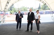 Президент Ильхам Алиев и Первая леди Мехрибан Алиева приняли участие в церемонии закладки фундамента предприятия по производству базальтовой продукции в Гяндже (ФОТО)