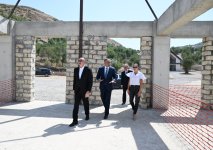 Президент Ильхам Алиев и Первая леди Мехрибан Алиева ознакомились со строительством комплекса отдыха "Гаджикенд" (ФОТО)